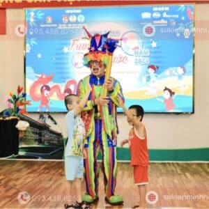 Cho Thuê Ảo Thuật Gia Chuyên Nghiệp Giá Rẻ – Biểu Diễn Đẳng Cấp Dịch vụ ảo thuật chú hề hoạt náo cho tiệc sinh nhật tại lớp học mầm non