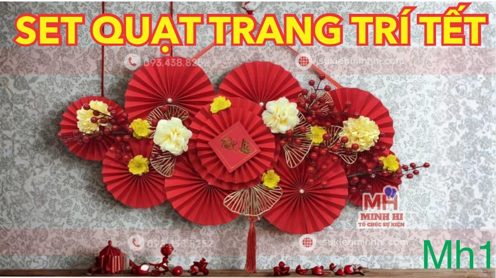 SET QUẠT TRANG TRÍ TẾT MH1 – Mẫu Decor Tết Đẹp Sang Trọng Cho Mọi Không Gian Set quạt trang trí tết mh1 với thiết kế màu đỏ nổi bật và kết hợp hoa vàng làm điểm nhấn sang trọng