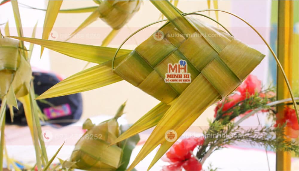 Xếp lá dừa hình con cá 