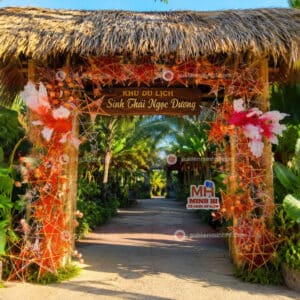 Dịch Vụ Trang Trí Cổng Chào Trung Thu Chuyên Nghiệp Theo Yêu Cầu Decor cổng chào trung thu dạng truyền thống
