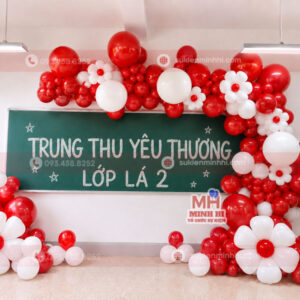 Trang trí trung thu cho lớp học bằng bong bóng